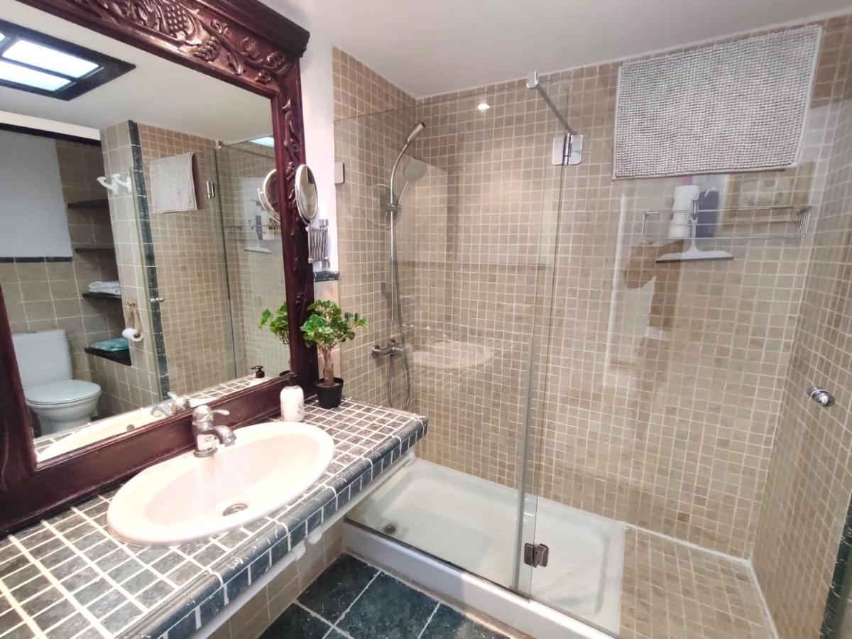 Very Lightful Apartment. Incredible Sea Views. Big Terrace, Swimming Pool. Ac. Very Close To Alicante City Center. Buitenkant foto