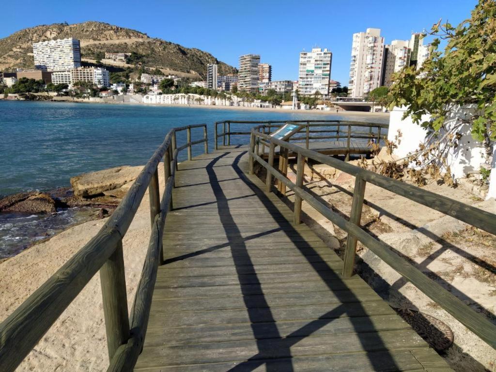 Very Lightful Apartment. Incredible Sea Views. Big Terrace, Swimming Pool. Ac. Very Close To Alicante City Center. Buitenkant foto